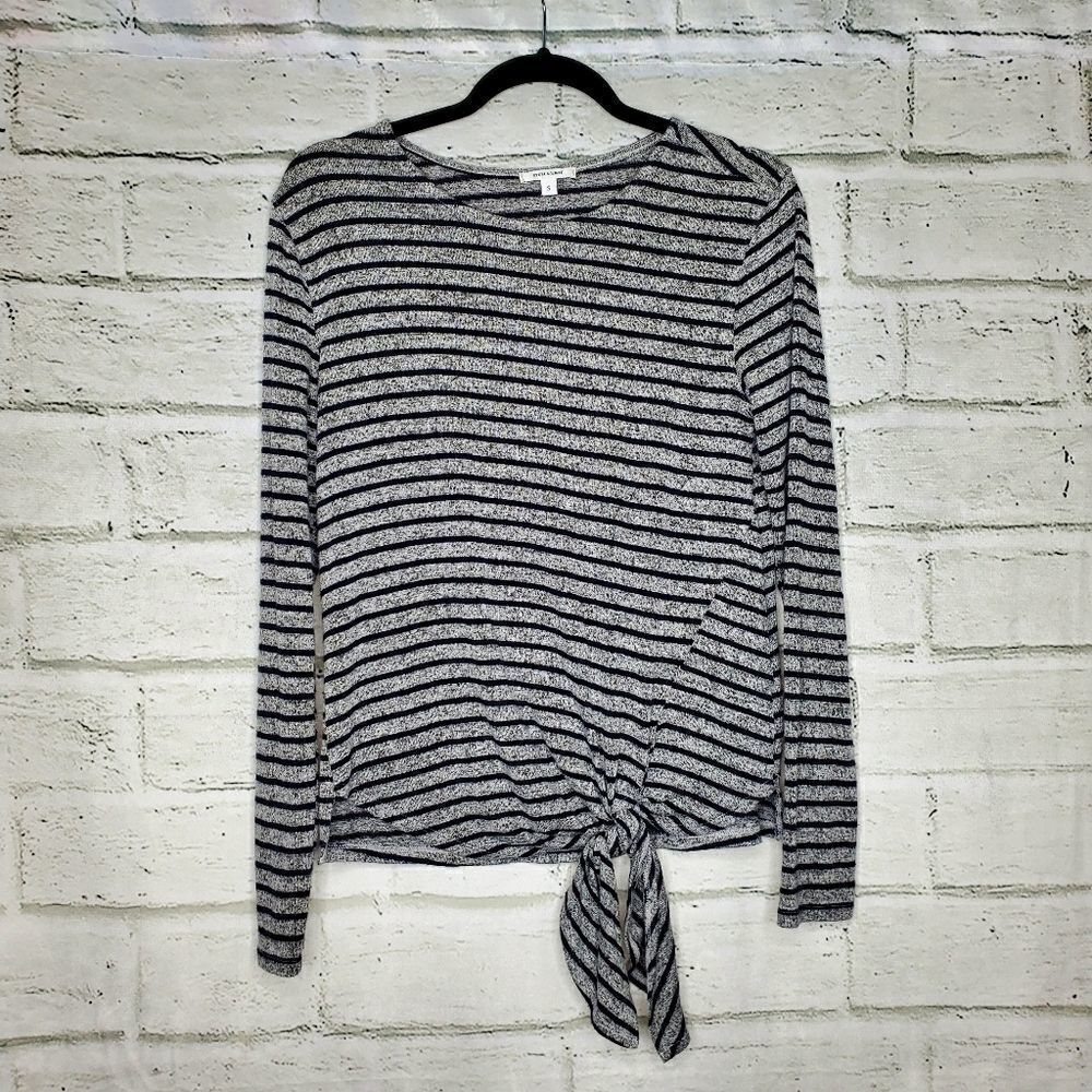 Stella & Dot tie front striped long sleeve shirt